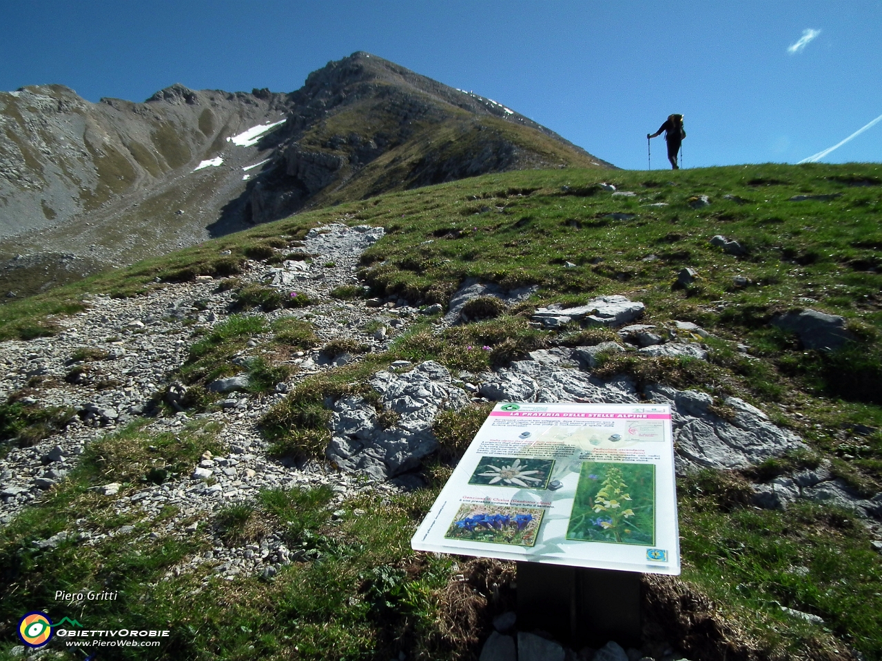 15 qui inizia il percorso del 'Sentiero dei fiori'....JPG